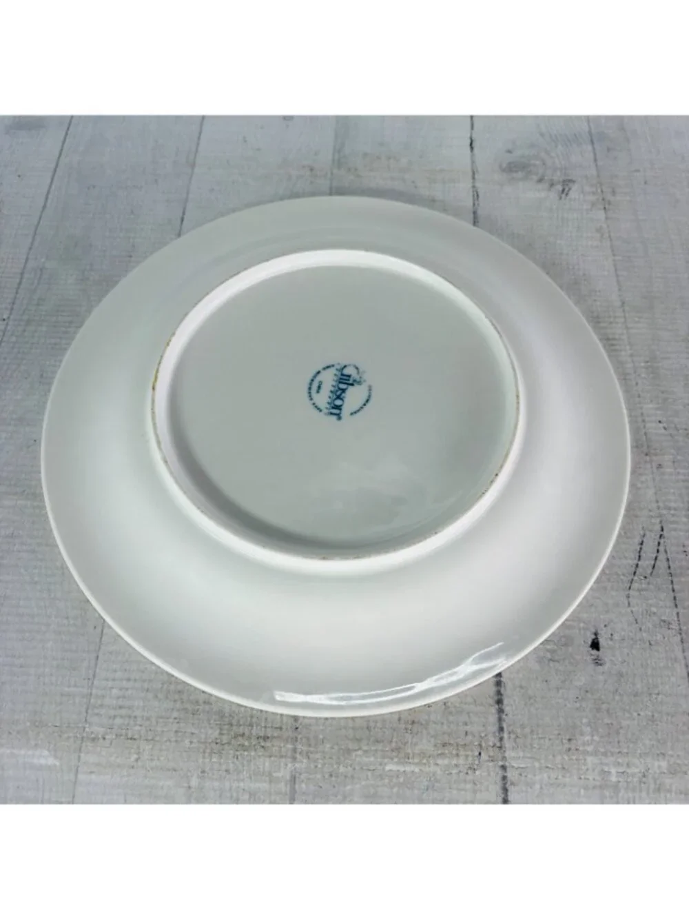 Gibson FRUIT Embossed Fruit White Shades Ceramic 10 1/8